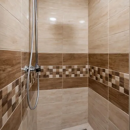 Apartament Comfort 14 - Quiet With Free Parking Miszkolc