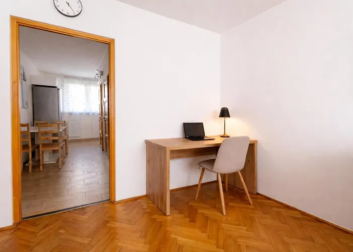 Comfort 14 - Quiet With Free Parking *