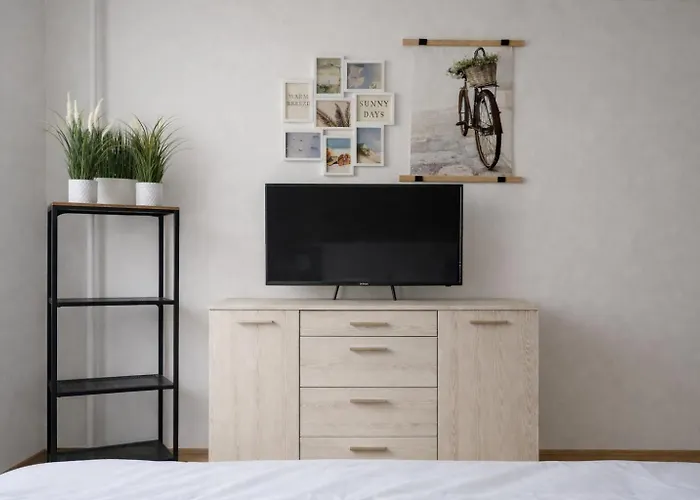 Comfort 14 - Quiet With Free Parking 아파트